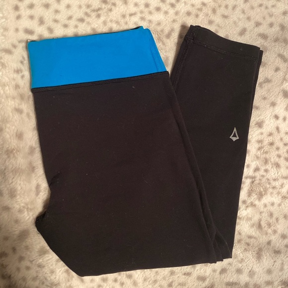 Iviva/Lululemon Reversible Cropped Leggings - Picture 1 of 3